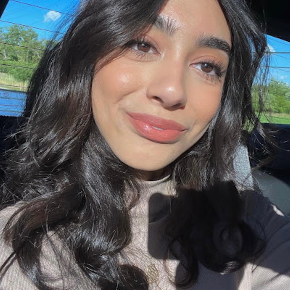 Meet your Posher, Sophia - Picture 1 of 1